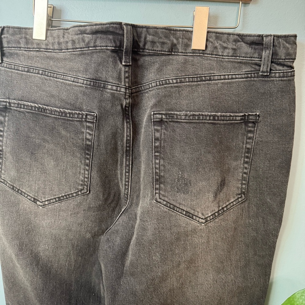 Wild Fable High Rise Tapered Jeans in Faded Black Wash. Distressed. Women’s 16 - Picture 10 of 15